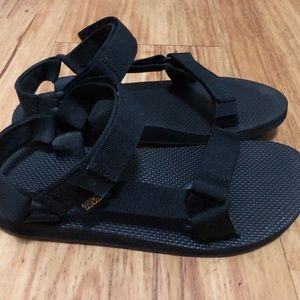 Black TEVA sandals***US size 9***EUR 42